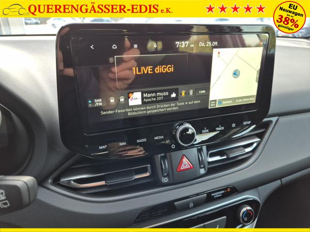 Hyundai i30 Kombi 1.5 T-GDI 95PS Sitzheizung Lenkradheizung Klima Tempomat Navi Apple CarPlay + Android Auto PDC v+h Rückf.Kamera 16-LM 