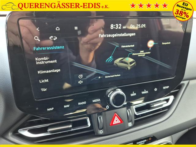 Hyundai i30 Kombi 1.5 T-GDI 95PS Sitzheizung Lenkradheizung Klimaautomatik Tempomat Navi Apple CarPlay + Android Auto PDC v+h Rückf.Kamera 17-LM 