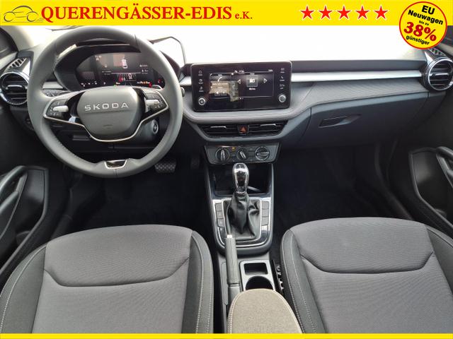 Skoda Fabia 1.0 TSI 115PS DSG Selection 5-türig 15"LM Rückf.Kamera Parksensoren Sitzheizung Multifunktionslenkrad Klima Skoda-Radio Bluetooth Touchscreen Tempomat Nebelsch. Apple CarPlay + Android Auto 