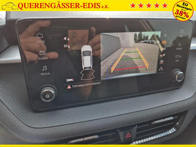 Skoda Fabia 1.0 TSI 115PS DSG Selection 5-türig 15"LM Rückf.Kamera Parksensoren Sitzheizung Multifunktionslenkrad Klima Skoda-Radio Bluetooth Touchscreen Tempomat Nebelsch. Apple CarPlay + Android Auto 