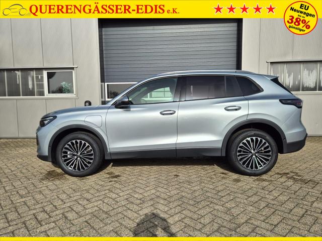 Volkswagen Tiguan Life 1,5 l eHybrid OPF 204PS DSG Design Paket "Dark" LED-Plus-Scheinw. elektr. Heckklappe Sitzheizung v+h Lenkradheizung Frontscheibe beheizb. R&uuml;ckf.Kamera Klimaautomatik VW-Radio Bluetooth wireless Apple CarPlay + Android Auto PDC ACC 2xKeyl 