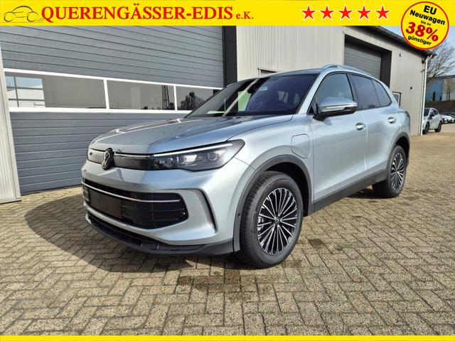 Volkswagen Tiguan Life 1,5 l eHybrid OPF 204PS DSG Design Paket "Dark" LED-Plus-Scheinw. elektr. Heckklappe Sitzheizung v+h Lenkradheizung Frontscheibe beheizb. R&uuml;ckf.Kamera Klimaautomatik VW-Radio Bluetooth wireless Apple CarPlay + Android Auto PDC ACC 2xKeyl 