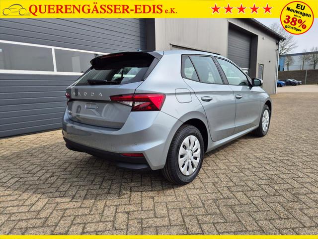 Skoda Fabia 1.0 TSI 95PS Selection 5-t&uuml;rig R&uuml;ckf.Kamera Parksensoren Sitzheizung Multifunktionslenkrad Klima Skoda-Radio Bluetooth Touchscreen Tempomat Nebelsch. Apple CarPlay + Android Auto 