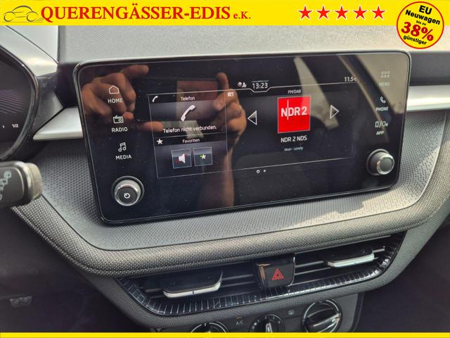 Skoda Fabia 1.0 TSI 95PS Selection 5-t&uuml;rig R&uuml;ckf.Kamera Parksensoren Sitzheizung Multifunktionslenkrad Klima Skoda-Radio Bluetooth Touchscreen Tempomat Nebelsch. Apple CarPlay + Android Auto 
