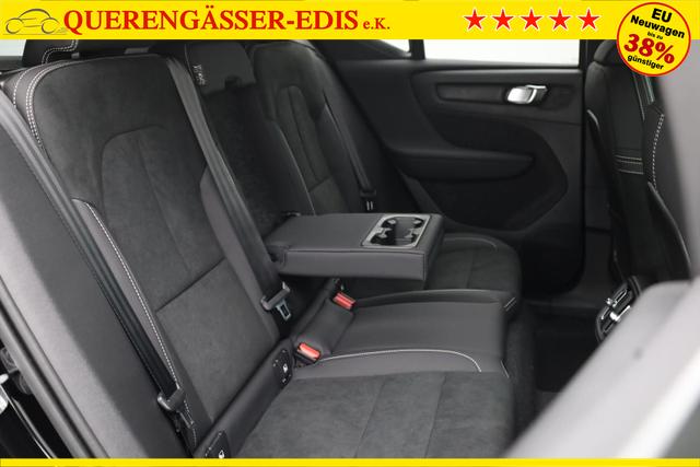 Volvo XC40 2.0 Black Edition Plus B4 Mild-Hybrid 197PS Automatik elektr. PanoDach R&uuml;ckf.Kamera PDC v+h ACC el.Heckklappe Harma/Kadon-Sound Klimaautomatik Sitzheizung Lenkradheizung Apple CarPlay Android Auto 20-LM 