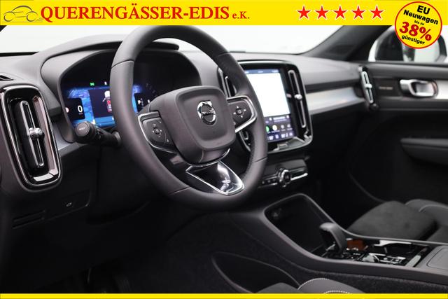Volvo XC40 2.0 Black Edition Plus B4 Mild-Hybrid 197PS Automatik elektr. PanoDach R&uuml;ckf.Kamera PDC v+h ACC el.Heckklappe Harma/Kadon-Sound Klimaautomatik Sitzheizung Lenkradheizung Apple CarPlay Android Auto 20-LM 