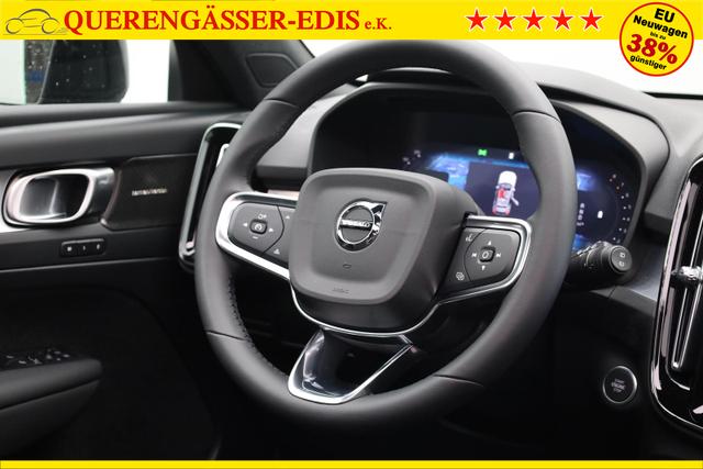 Volvo XC40 2.0 Black Edition Plus B4 Mild-Hybrid 197PS Automatik elektr. PanoDach R&uuml;ckf.Kamera PDC v+h ACC el.Heckklappe Harma/Kadon-Sound Klimaautomatik Sitzheizung Lenkradheizung Apple CarPlay Android Auto 20-LM 