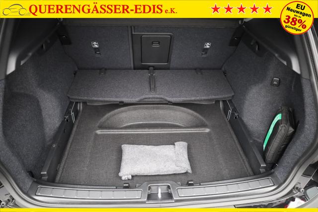 Volvo XC40 2.0 Black Edition Plus B4 Mild-Hybrid 197PS Automatik elektr. PanoDach R&uuml;ckf.Kamera PDC v+h ACC el.Heckklappe Harman/Kardon-Sound Klimaautomatik Sitzheizung Lenkradheizung Apple CarPlay Android Auto 20-LM 