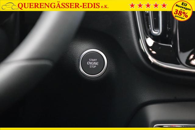 Volvo XC40 2.0 Black Edition Plus B4 Mild-Hybrid 197PS Automatik elektr. PanoDach R&uuml;ckf.Kamera PDC v+h ACC el.Heckklappe Harman/Kardon-Sound Klimaautomatik Sitzheizung Lenkradheizung Apple CarPlay Android Auto 20-LM 