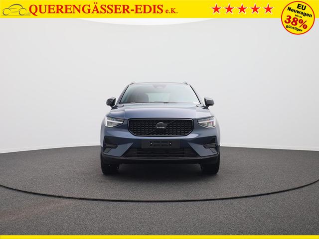Volvo XC40 2.0 Black Edition Plus B4 Mild-Hybrid 197PS Automatik elektr. PanoDach R&uuml;ckf.Kamera PDC v+h ACC el.Heckklappe Harman/Kardon-Sound Klimaautomatik Sitzheizung Lenkradheizung Apple CarPlay Android Auto 20-LM 
