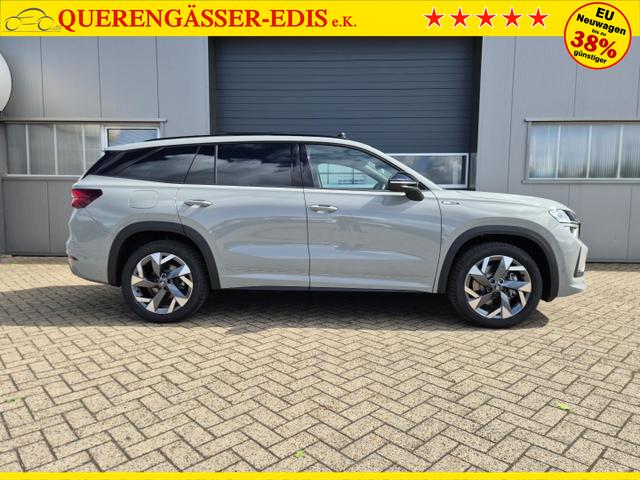 Skoda Kodiaq Sportline 1.5 TSI 204PS PHEV DSG schwenkb. AHK elektr. PanoDach HUD Alcantara PDC v+h 360&deg;Kamera CANTON Sound Klimaautomatik Sitzheizung Lenkradheizung Navi Apple CarPlay Android Auto 2xKeyless 19"LM vollelektr. Reichweite 116KM 