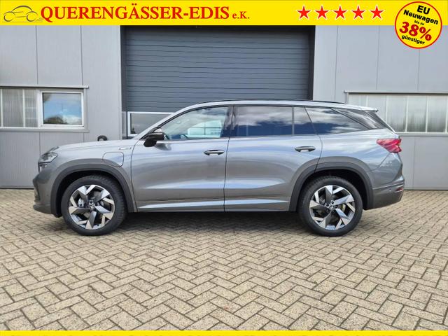 Skoda Kodiaq Sportline 1.5 TSI 204PS PHEV DSG schwenkb. AHK elektr. PanoDach HUD Alcantara PDC v+h 360&deg;Kamera CANTON Sound Klimaautomatik Sitzheizung Lenkradheizung Navi Apple CarPlay Android Auto 2xKeyless 19"LM vollelektr. Reichweite 116KM 