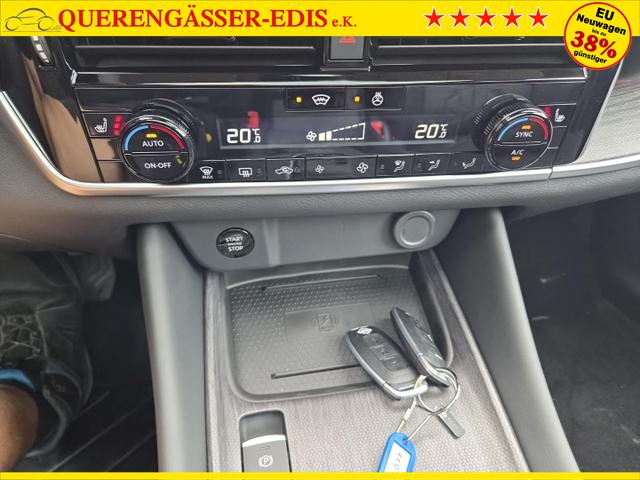 Nissan Qashqai 1.3 DIG-T MHEV 158 PS X-Tronic Tekna Voll-Leder Klimaautomatik PanoGlasdach Sitzheizung Lenkradheizung Navi Head-Up Display elektr. Heckklappe ACC PDC v+h 360&deg;Kamera DAB Bluetooth Touchscreen Apple CarPlay Android Auto 19"LM 