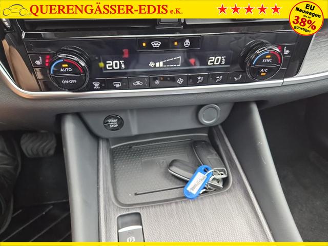 Nissan Qashqai 1.3 DIG-T MHEV 158 PS X-Tronic Tekna Voll-Leder Klimaautomatik PanoGlasdach Sitzheizung Lenkradheizung Navi Head-Up Display elektr. Heckklappe ACC PDC v+h 360&deg;Kamera DAB Bluetooth Touchscreen Apple CarPlay Android Auto 19"LM 