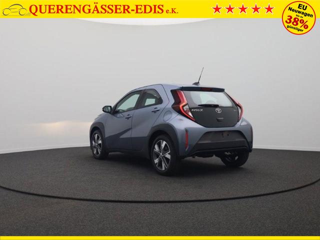 Toyota Aygo X Pure 1.5 Hybrid 116PS Automatik Sitzheizung Klimaautomatik R&uuml;ckf.Kamera AbstandsTempomat Nebelscheinw. Multifunktionslenkrad Bluetooth Touchscreen Apple CarPlay + Android Auto 2xKeyless 