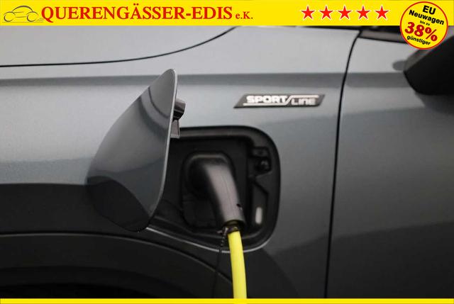 Skoda Kodiaq Sportline 1.5 TSI 204PS PHEV DSG Sitzheizung v+h Frontscheibe beheizb. 20"LM schwenkb. AHK elektr. PanoDach Alcantara PDC R&uuml;ckf.Kamera Klimaautomatik Lenkradheizung Navi Apple CarPlay Android Auto 2xKeyless vollelektr. Reichweite 116KM 