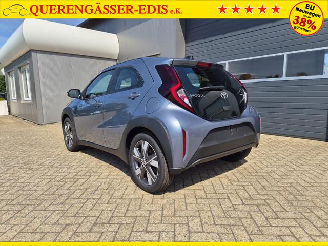 Toyota Aygo X Pure 1.5 Hybrid 116PS Automatik Sitzheizung Klimaautomatik R&uuml;ckf.Kamera AbstandsTempomat Nebelscheinw. Multifunktionslenkrad Bluetooth Touchscreen Apple CarPlay + Android Auto 2xKeyless 
