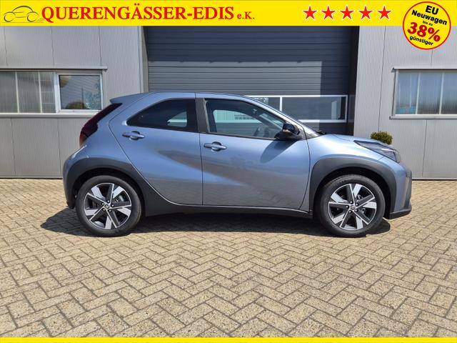 Toyota Aygo X Pure 1.5 Hybrid 116PS Automatik Sitzheizung Klimaautomatik R&uuml;ckf.Kamera AbstandsTempomat Nebelscheinw. Multifunktionslenkrad Bluetooth Touchscreen Apple CarPlay + Android Auto 2xKeyless 