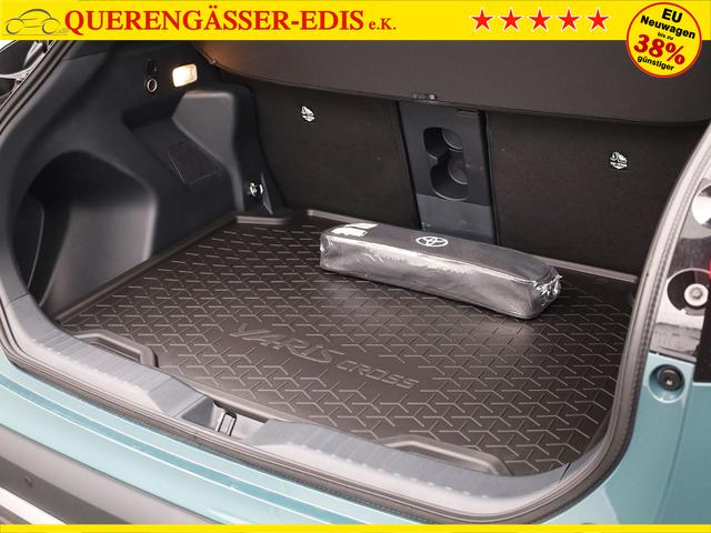 Toyota Yaris Cross 1.5-l 130PS HEV Automatik Style Matrix-LED 4xKamera elektr. Heckklappe Sitzheizung Lenkradheizung Klimaautomatik Navi Bluetooth wireless Apple CarPlay + Android Auto ACC PDC v+h 18"LM 
