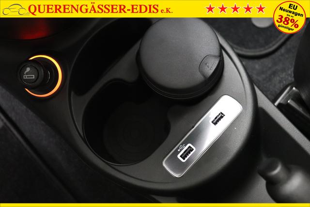 Fiat 500C Dolcevita 1.0 GSE Hybrid 51kW695 Pompei Grau 592 - Stoff "Star" mit Einsätzen aus Vinyl Schwarz/Weiß, Ambiente Elfenbein, Verdeck Schwarz