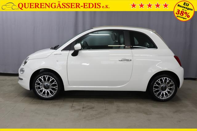 Fiat 500C Dolcevita 1.0 GSE Hybrid 51kW268 Weiß 319 - Stoff "Star" mit Einsätzen aus Vinyl Weiß/Schwarz, Ambiente Schwarz, Verdeck Elfenbein Verdeck Elfenbein "195 Rücksitzlehne geteilt umlegbar (im Verhältnis 50/50) 097 Nebelscheinwerfer 6HQ TYPEBSCHILD KUNDENDIENST ""CIAO FIAT"" 20H NAVI PAKET: - Uconnect™ Navigationssystem mit 7""-Touchscreen, Radio, USB, Bluetooth und DAB+ - Instrumentenanzeige als 7""-TFT-Farbdisplay 396 Fußmatten vorne 925 Windschott 1LR 16""-Leichtmetallfelgen 12 Doppelspeichen 803 Notrad 3K1 KOMFORT PAKET - Klimaautomatik mit Pollenfilter- Außenspiegel elektrisch verstell- und beheizbar 5CA Weiß 665 Raucher Paket"