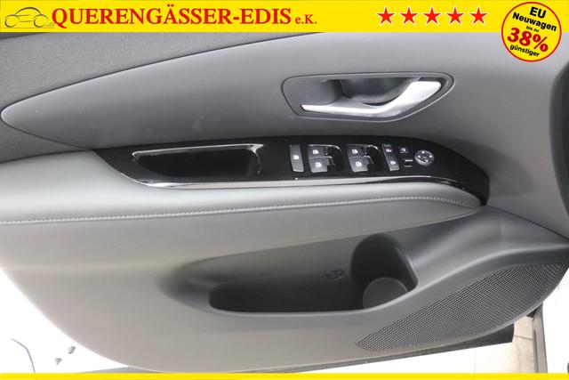 Hyundai Tucson 1.6 T-GDI 6MT 2WD Family MY23 110kW Polar White Sitzpolsterung in Stoff Schwarz