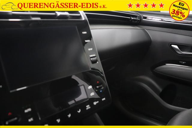 Hyundai Tucson 1.6 T-GDI 6MT 2WD Family MY23 110kW Polar White Sitzpolsterung in Stoff Schwarz
