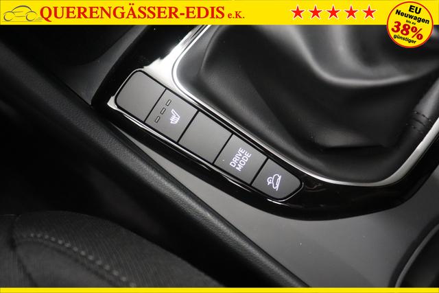 Hyundai Tucson 1.6 T-GDI 6MT 2WD Family MY23 110kW Polar White Sitzpolsterung in Stoff Schwarz