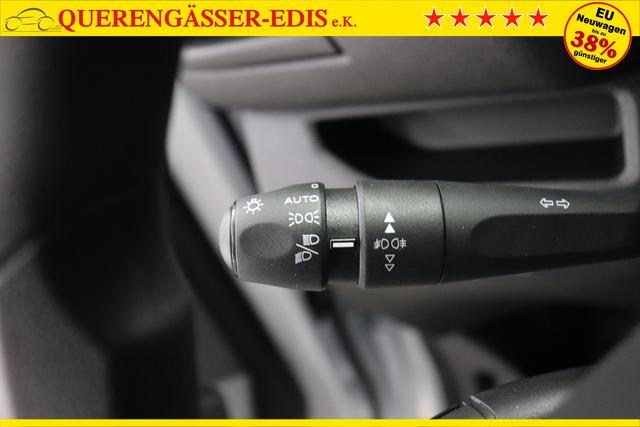 Fiat Scudo L2 2.0 145PS MT 549 - WEISS 969 - Standard Sitze "980 vollwertiges Ersatzrad 9A1 Pack Visibility Schweibenwischer mit Regensensor Elektrische und beheizbare Außenspiegel, anklappbar Nebelscheinwerfer Serie: 516 Heckflügeltüren 450 Höhenverstellbarer Fahrersitz 056 Berganfahrhilfe 149 Trennwand ohne Fenster 025 Klimaanlage"