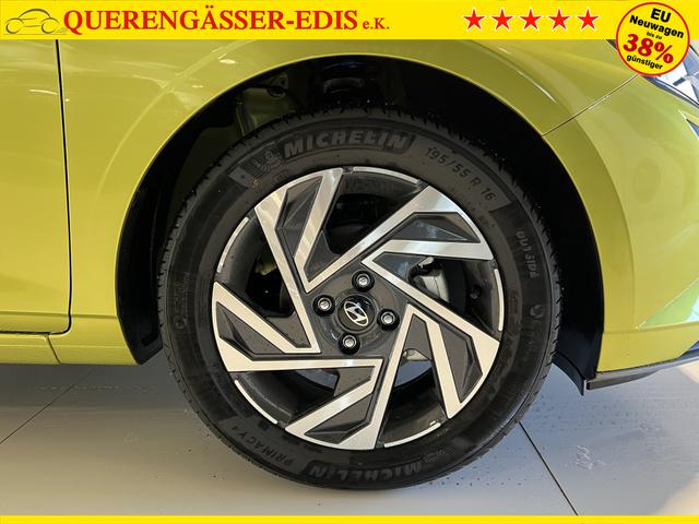 Hyundai i20 1,2 Family Lucid Lime metallic