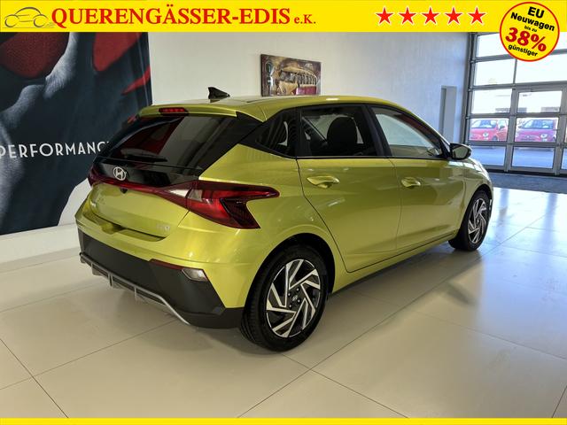Hyundai i20 1,2 Family Lucid Lime metallic