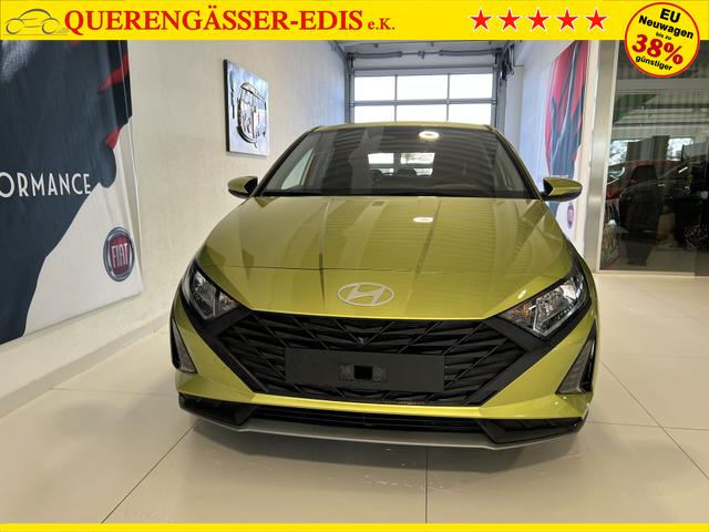 Hyundai i20 1,2 Family Lucid Lime metallic
