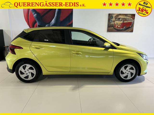 i20 GO! Lucid Lime Metallic, Beispielbilder, ggf. teilweise mit Sonderausstattung