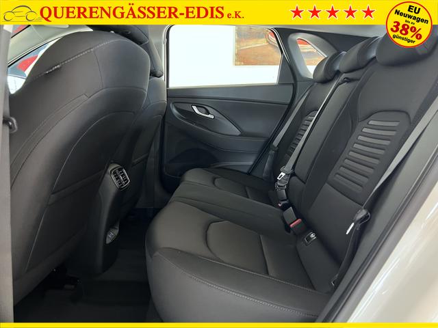 Hyundai i30 GO Atlas White