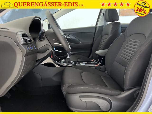 Hyundai i30 GO Meta Blue Pearl