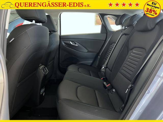 Hyundai i30 GO Meta Blue Pearl
