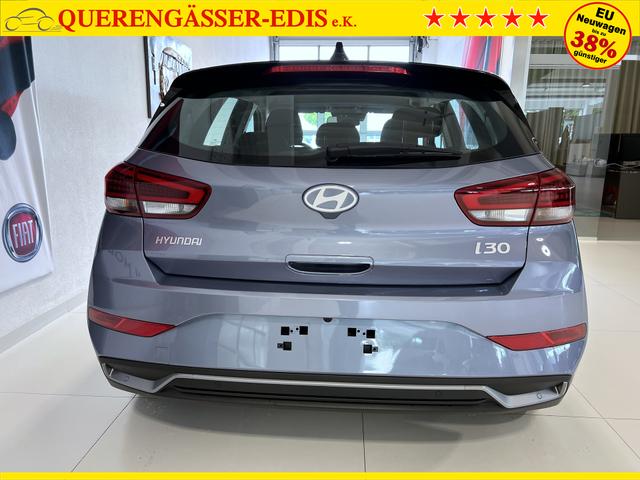 Hyundai i30 GO Meta Blue Pearl