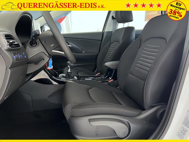 Hyundai i30 GO Atlas White