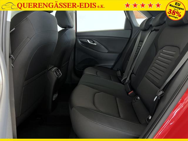Hyundai i30 Go Engine Red