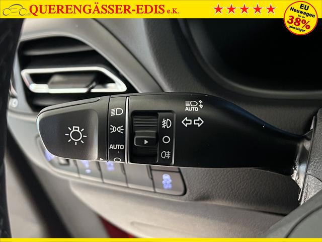 Hyundai i30 Go Engine Red