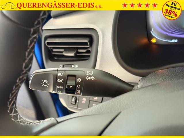 Kia Stonic Blau