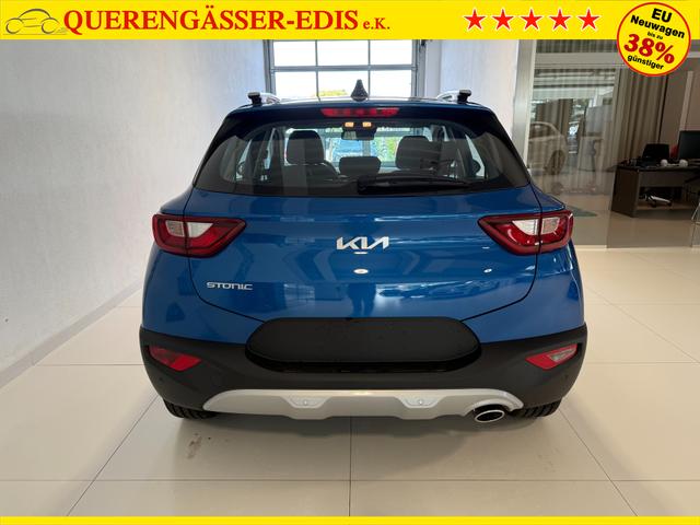 Kia Stonic Blau