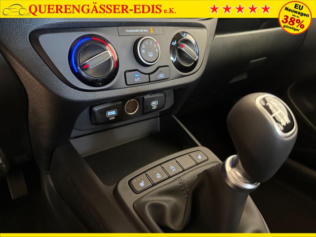 Hyundai i10 Go Rot