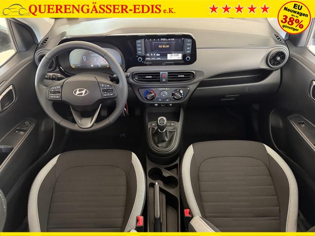 Hyundai i10 GO Mangrove Green