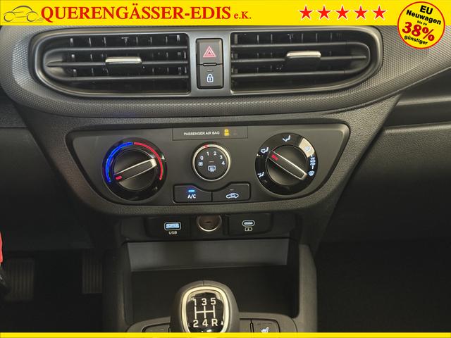Hyundai i10 GO Mangrove Green