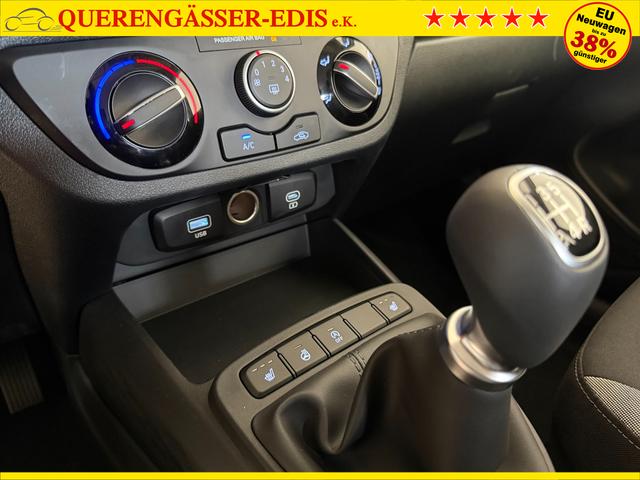 Hyundai i10 GO Mangrove Green