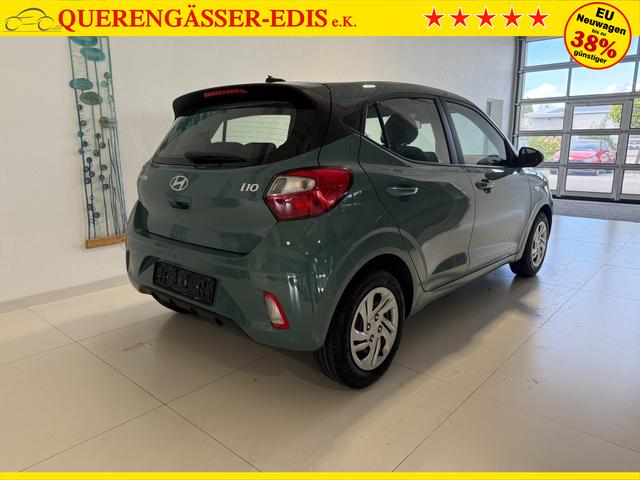 Hyundai i10 GO Mangrove Green
