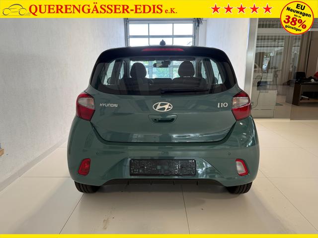 Hyundai i10 GO Mangrove Green