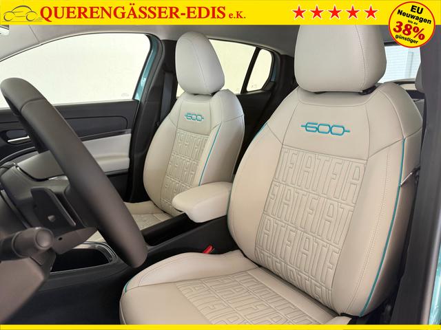 Fiat 600 La Prima Aqua Blau