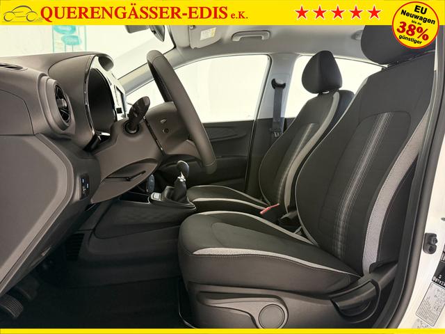 Hyundai i10 Go Atlas White